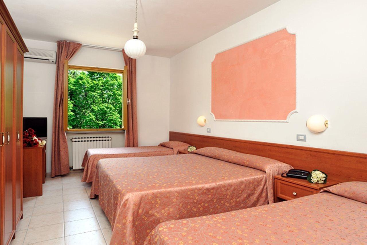 Hotel La Meridiana Urbino Exterior foto